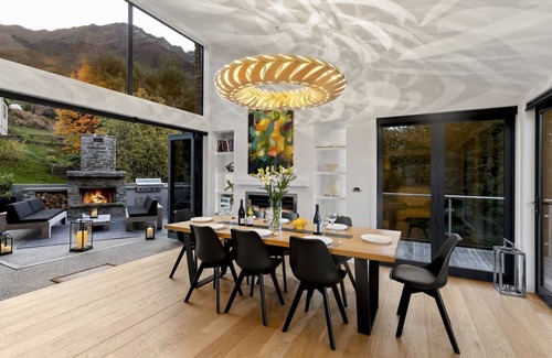 Fernhill House | NEWLY RENOVATED Matakauri House