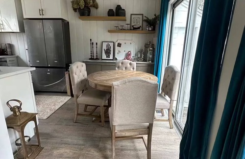 Sag Harbor Apartment | Newly Renovated Sag Harbor Beach House with Pool