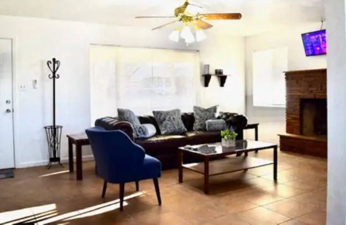Sierra Vista House | Newly Updated 3-Bedroom Oasis in the Heart of Town