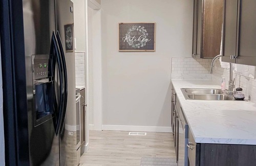 Shelley House | Newly updated 5-bedroom house with AC and WiFi in charming Shelley