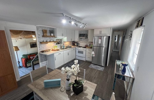 Sexton Cove Estates House | Newly Updated Cottage in the Heart of Key Largo