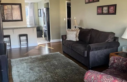 Cheektowaga Apartment | Niagara Falls is only 30minutes away.Airport 4 min away. Family & pet friendly!