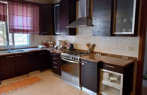 Amman Apartment | Nice 3-bedroom apartment with AC in charming Amman