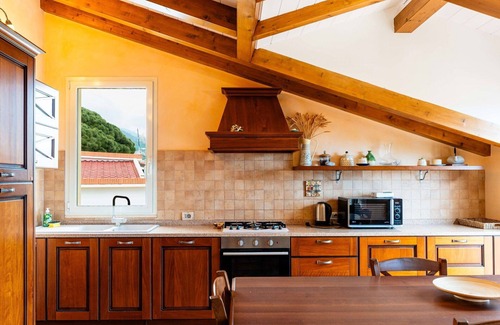 Borghetto Santo Spirito Villa | Nice apartment in villa for 5 guests with pool, A/C, WIFI, balcony and pets allowed
