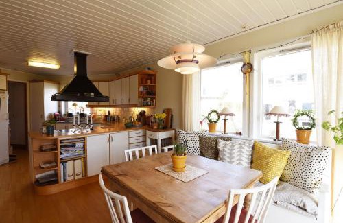 Vastra Frolunda House | Nice and comfortable villa at the historic Naset in the Gothenburg archipelago