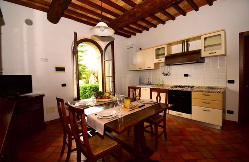 Ponte di Gabbiano Apartment | Nice apartment for 3 people with WIFI, pool, A/C, TV and pets allowed, close to Siena
