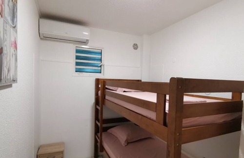 Carosse Apartment | Nice apartment close to the beach and town center (Lockaze)