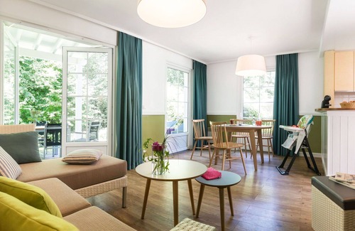 Neuville-sur-Ailette House | Nice apartment in villa for 4 guests with pool, WIFI, hot tub, terrace and parking