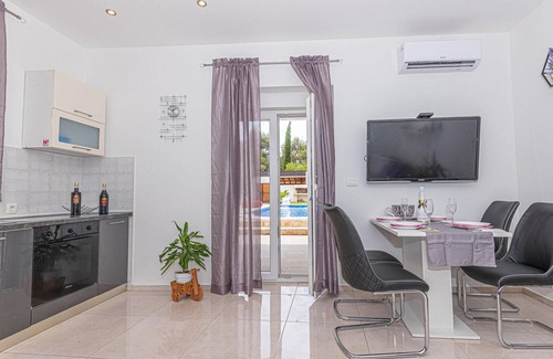 Sibenik Apartment | Nice apartment in Dubrava kod Sibenika