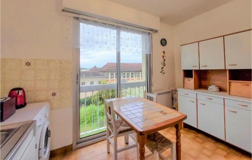 Cosne-Cours-sur-Loire Apartment | Nice Apartment In Cosne-Cours-Sur-Loire