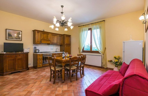 Badia Agnano Apartment | Nice apartment for 29 people with WIFI, private pool, TV, patio, pets allowed and panoramic view