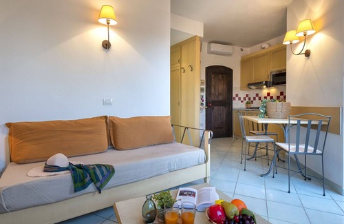 Canneddi Apartment | Nice apartment for 4 guests with WIFI, A/C, pool, TV, terrace and pets allowed