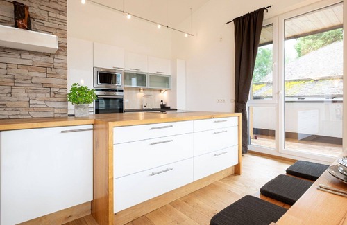 Eben im Pongau Apartment | Nice apartment for 8 guests with TV