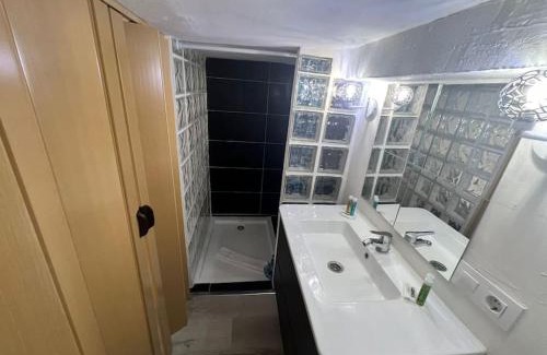 Ventas Apartment | Nice apartment at street level 20 min from SOL-Piern