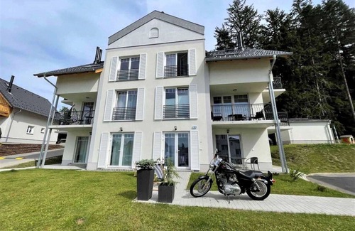 Lojzova Paseka Apartment | Nice apartment for 2 guests with WIFI, hot tub, TV, terrace and pets allowed