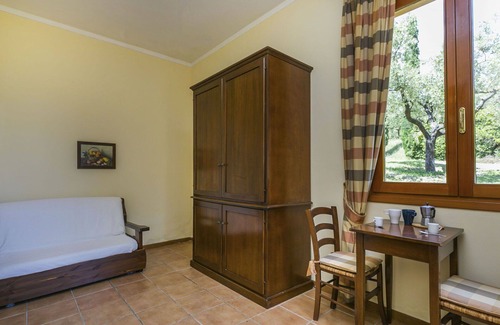 Cerreto Guidi Apartment | Nice apartment for 4 guests with A/C, pool, WIFI, TV and pets allowed
