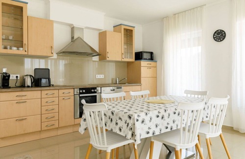 Balatonszarszo Apartment | Nice apartment for 5 people with A/C, WIFI, TV and balcony