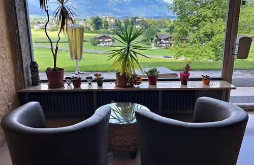 Strobl Apartment | Nice apartment for 10 guests with WIFI, TV and terrace