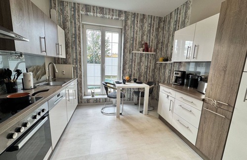 Steinheim Apartment | Nice apartment for 2 people with WIFI, hot tub, TV, patio and pets allowed
