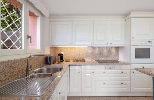 Locarno Apartment | Nice apartment for 4 guests with WIFI, A/C, TV, patio and panoramic view