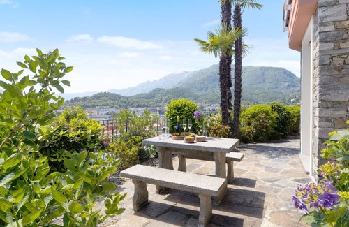 Locarno Apartment | Nice apartment for 4 guests with WIFI, A/C, TV, patio and panoramic view