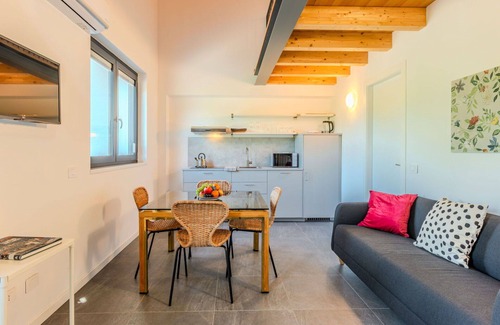 Dervio Apartment | Nice apartment for 4 guests with A/C, pool, WIFI, TV, patio and panoramic view