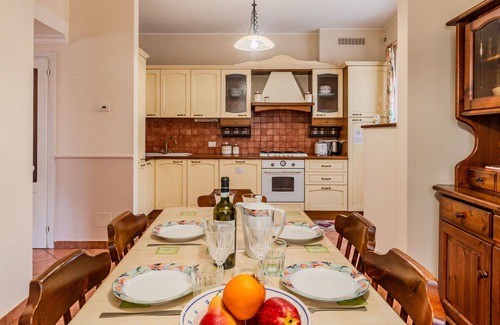 Carlazzo Apartment | Nice apartment for 4 people with WIFI, TV and balcony