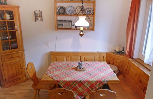 Buerchen Apartment | Nice apartment for 4 people with WIFI, TV, balcony, pets allowed and panoramic view