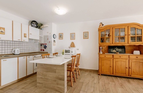 Canazei Apartment | Nice apartment for 4 people with WIFI, TV, terrace and pets allowed