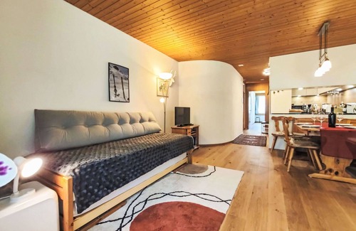 Davos-Dorf Apartment | Nice apartment for 4 people with WIFI, TV and balcony