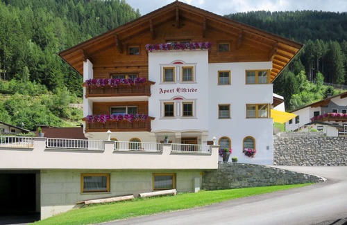 Kappl Apartment | Nice apartment for 5 guests with WIFI, TV and balcony