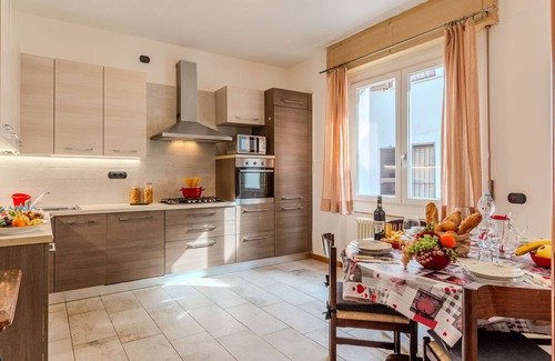 Dongo Apartment | Nice apartment for 6 guests with WIFI, TV and terrace