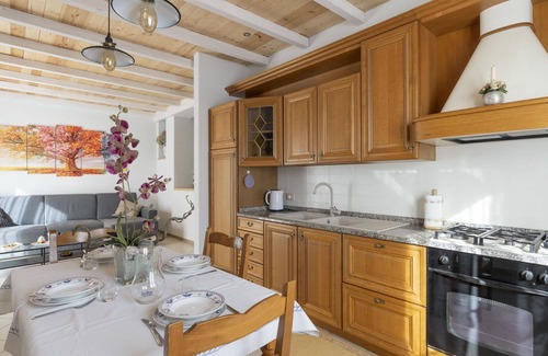 Erli Apartment | Nice apartment for 6 guests with WIFI, TV, terrace and pets allowed
