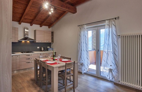 Stazzona Apartment | Nice apartment for 6 people with WIFI, hot tub, pool, TV and terrace