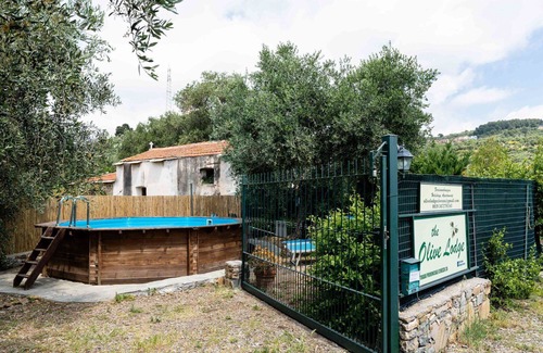 Cipressa Apartment | Nice apartment for 6 people with pool, WIFI, patio, pets allowed and panoramic view