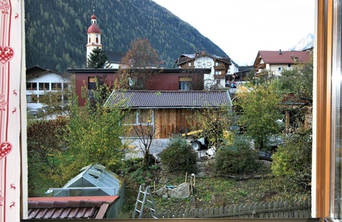 Neustift Im Stubaital Apartment | Nice apartment for 7 guests with WIFI, TV and balcony