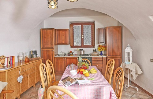 Cunettone-villa Apartment | Nice apartment for 7 guests with WIFI, A/C, pool, TV, patio and pets allowed