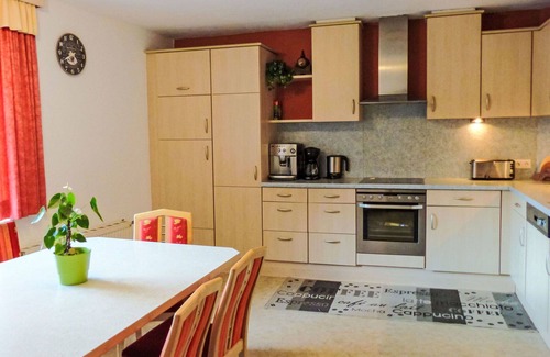 Oetz Apartment | Nice apartment for 8 guests with WIFI, TV, balcony and pets allowed