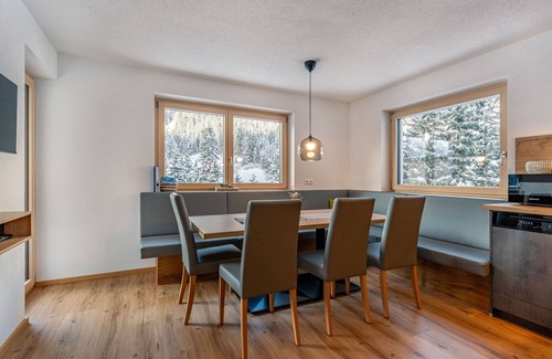 See Apartment | Nice apartment for 8 people with WIFI, TV and balcony