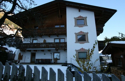 Neustift Im Stubaital Apartment | Nice apartment for 9 people with WIFI, TV and balcony