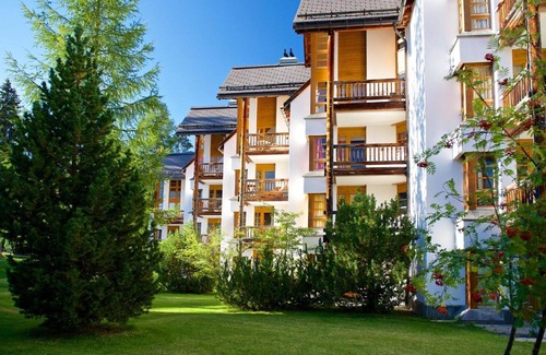 Lenzerheide Apartment | Nice apartment for 4 people with pool, TV, balcony and pets allowed