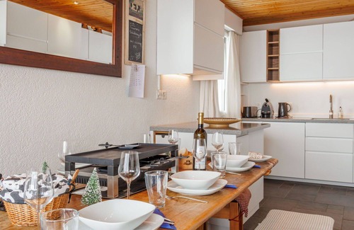 Val d'Illiez Apartment | Nice apartment for 10 people with WIFI, TV, balcony and panoramic view