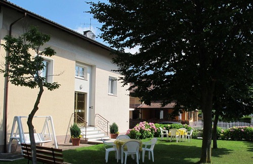 Caldonazzo Apartment | Nice apartment for 3 people with WIFI, TV, patio and parking