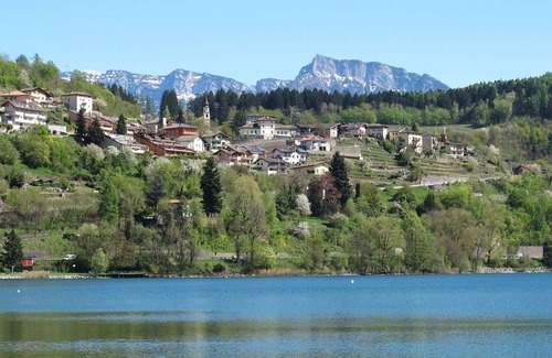 Caldonazzo Apartment | Nice apartment for 3 people with WIFI, TV, patio and parking