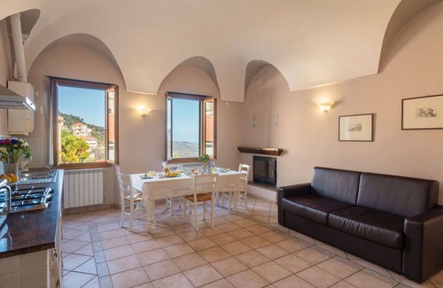 Boscomare Apartment | Nice apartment for 8 people with WIFI, TV, terrace and panoramic view