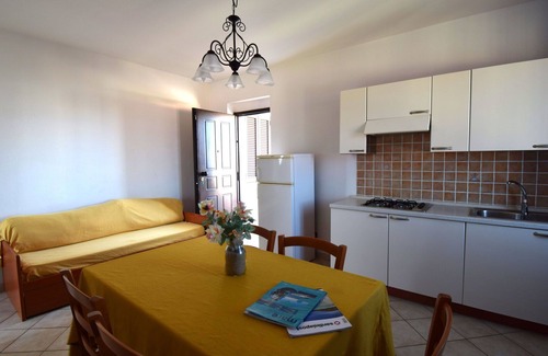 Northern Sardinia Apartment | Nice apartment for 4 guests with pool, WIFI, TV and balcony, close to Castelsardo
