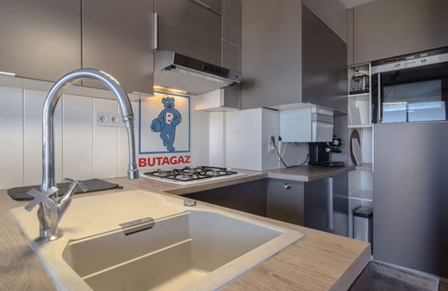 Le Home Apartment | Nice apartment for 4 people with WIFI, TV and balcony