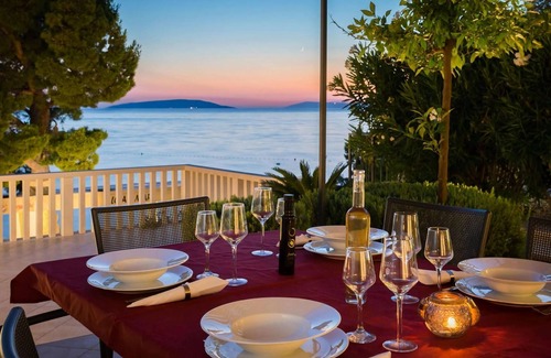 Gradac Apartment | Nice apartment in Gradac