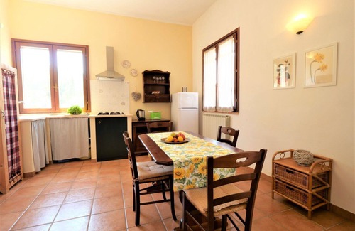 Montorsaio House | Nice apartment in villa for 2 people with WIFI, pool, TV and patio