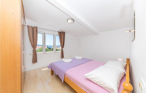 Kastel Gomilica Apartment | Nice Apartment In Kastel Gomilica With Kitchen